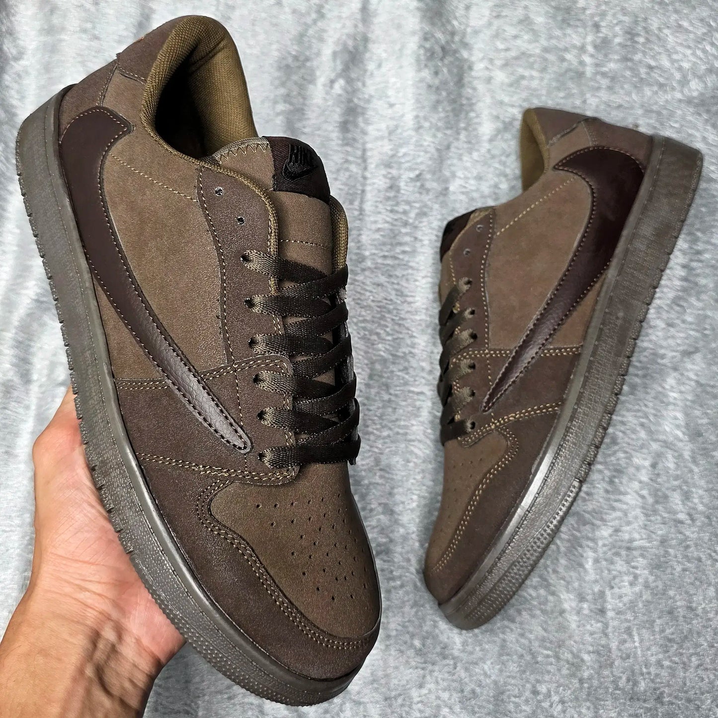 Travis Scott Velvet