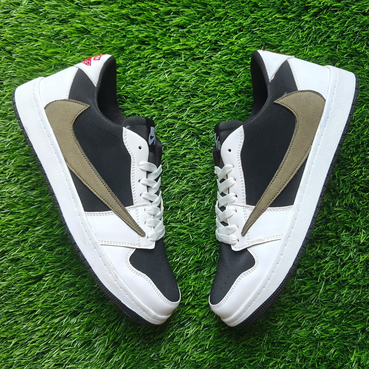 Travis Scott Olive
